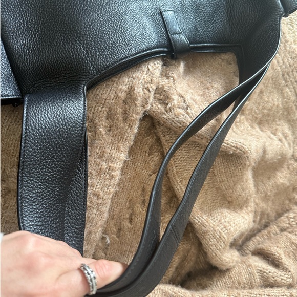 Yves Saint Laurent Black Tote with Gold Logo - Picture 3 of 8